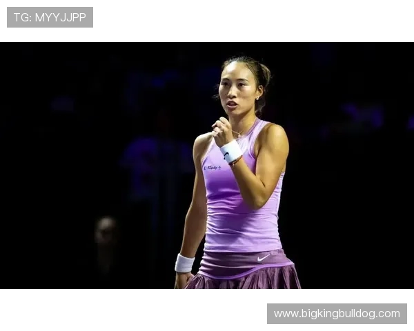 郑钦文跌出 TOP20：106 周征程暂歇，伤病与积分的双重考验